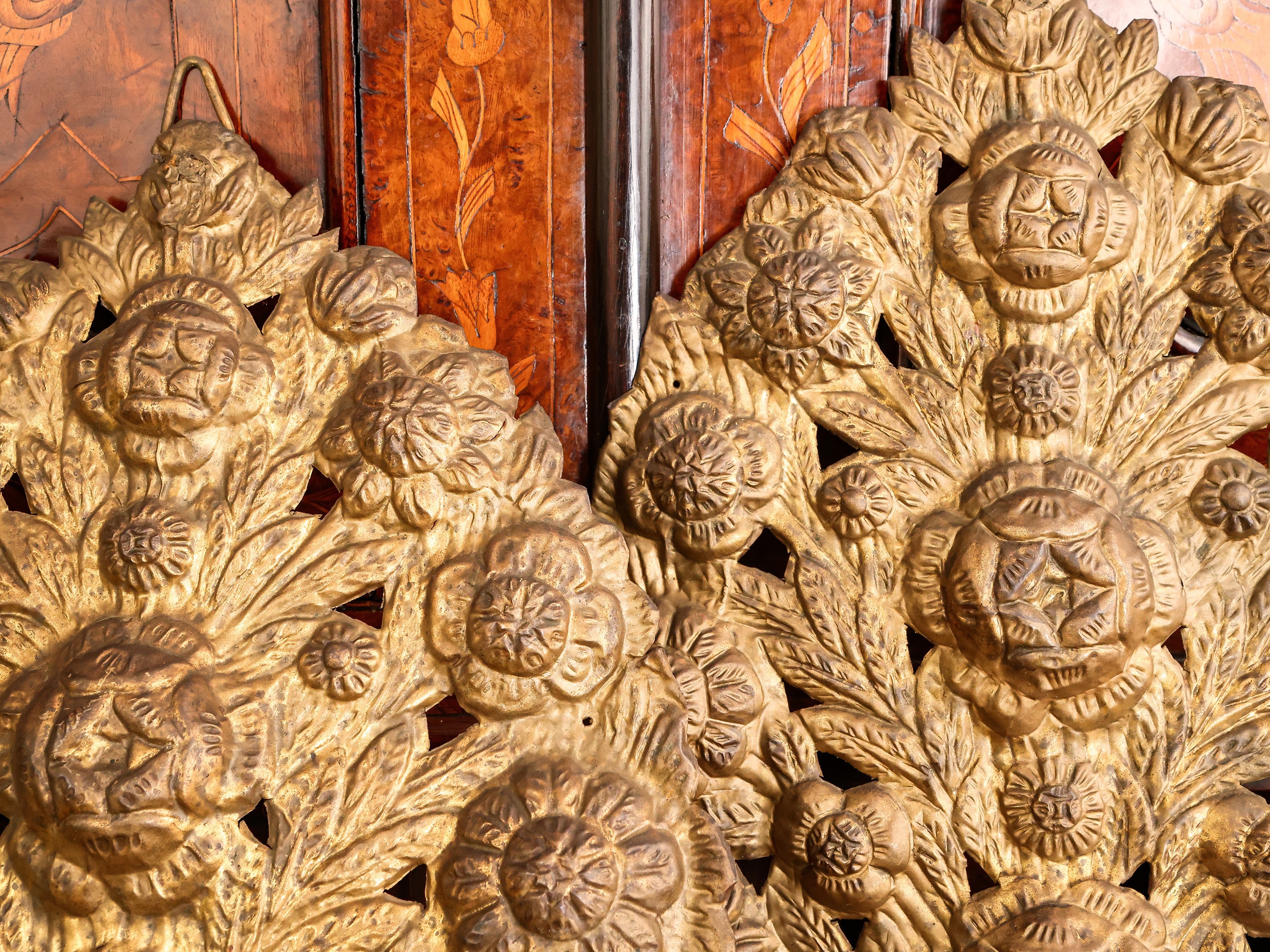 Coppia di palmette in tole