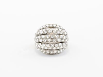 Anello a Fascia Bombata in Oro Bianco e Giallo con Diamanti