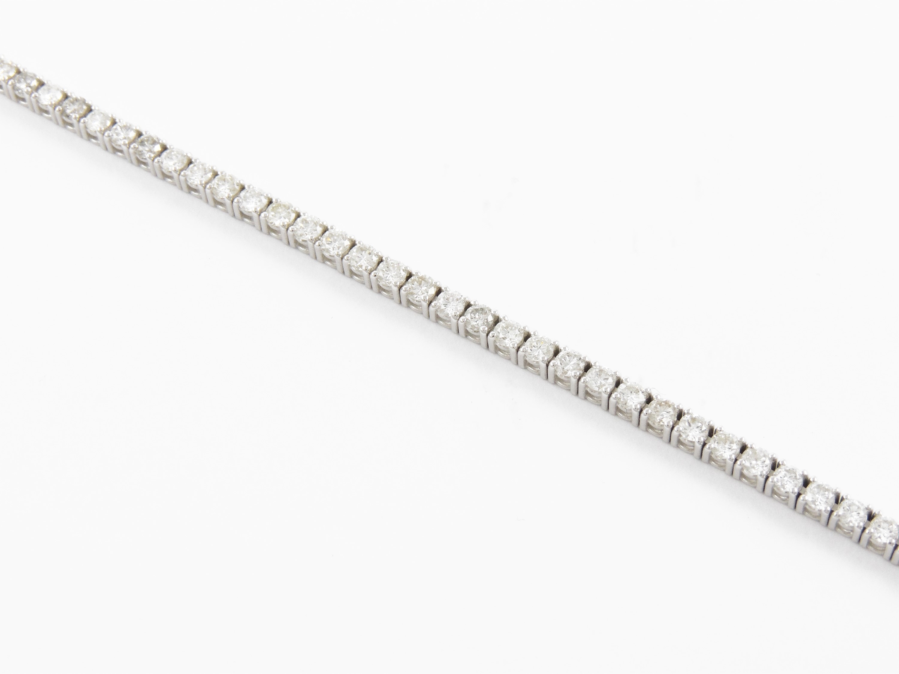 Bracciale Tennis in Oro Bianco con Diamanti