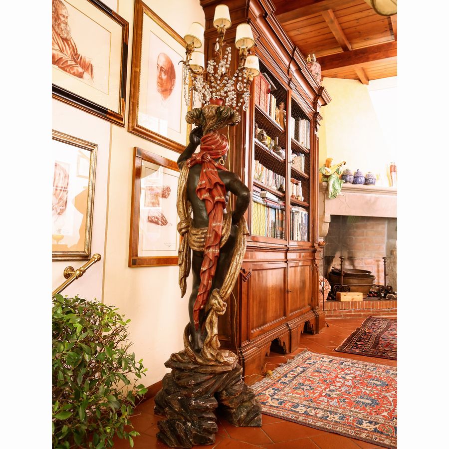 Moro Portalampade in Legno Laccato e Lumeggiato in Oro