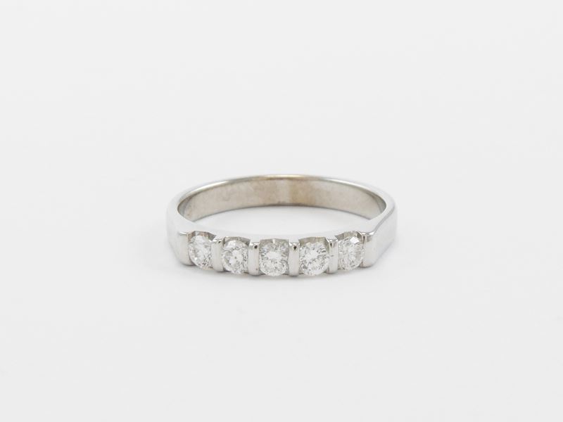 Anello Riviere in Oro Bianco con Diamanti