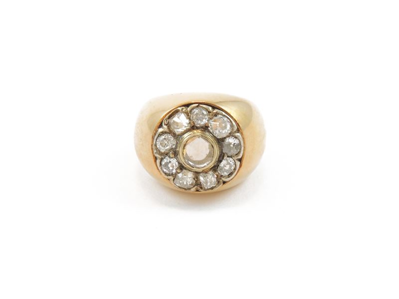 Anello a Fasci in Oro Rosa con Diamanti