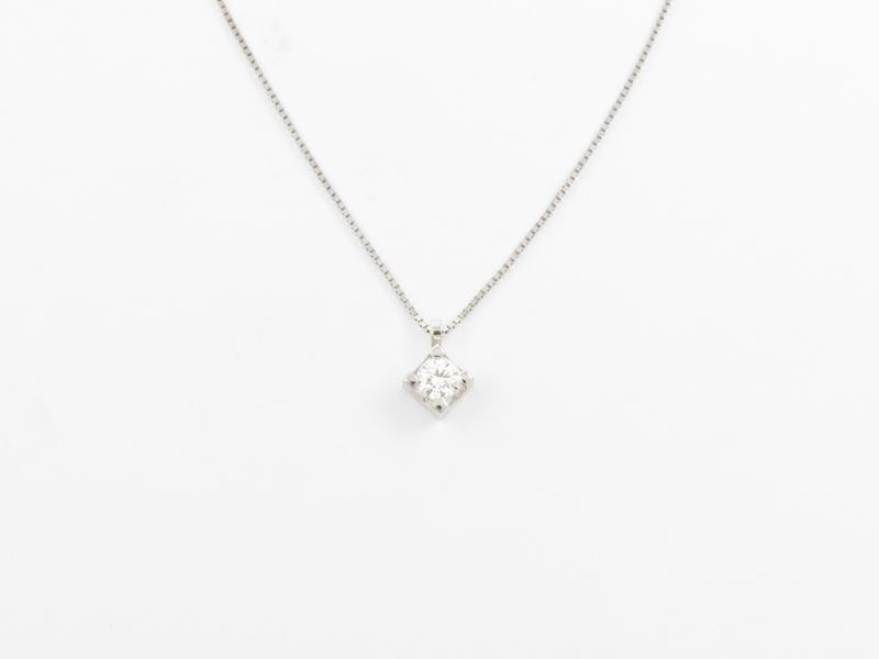 Collana Punto Luce Recarlo in Oro Bianco con Diamante