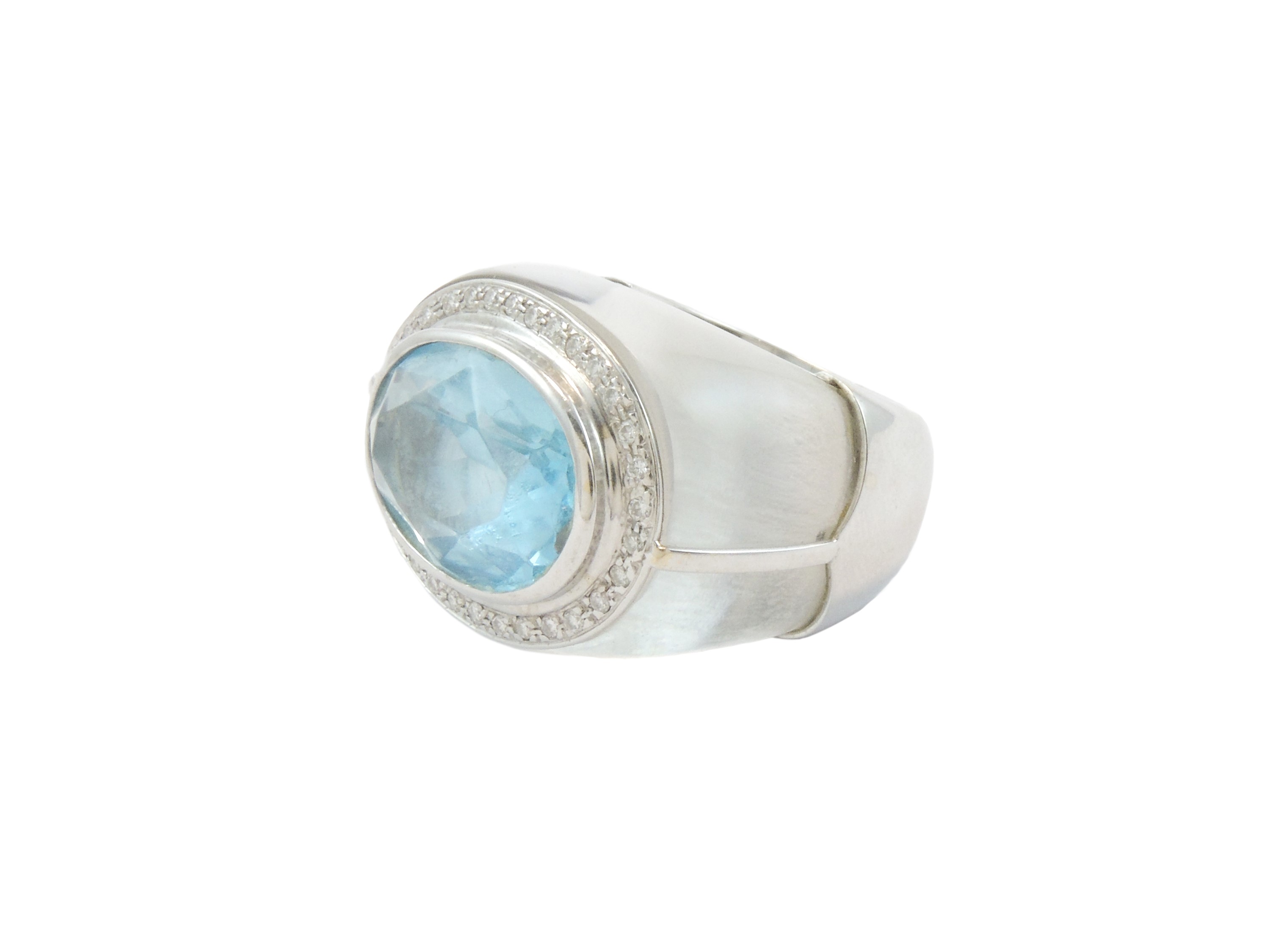 Anello da Cocktail in Oro Bianco con Diamanti, Topazio Azzurro e Cristallo di Rocca