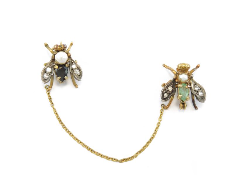 Coppia di Spille Animalier in Oro a Basso Titolo e Argento con Diamanti, Zaffiro, Smeraldo e Perl...