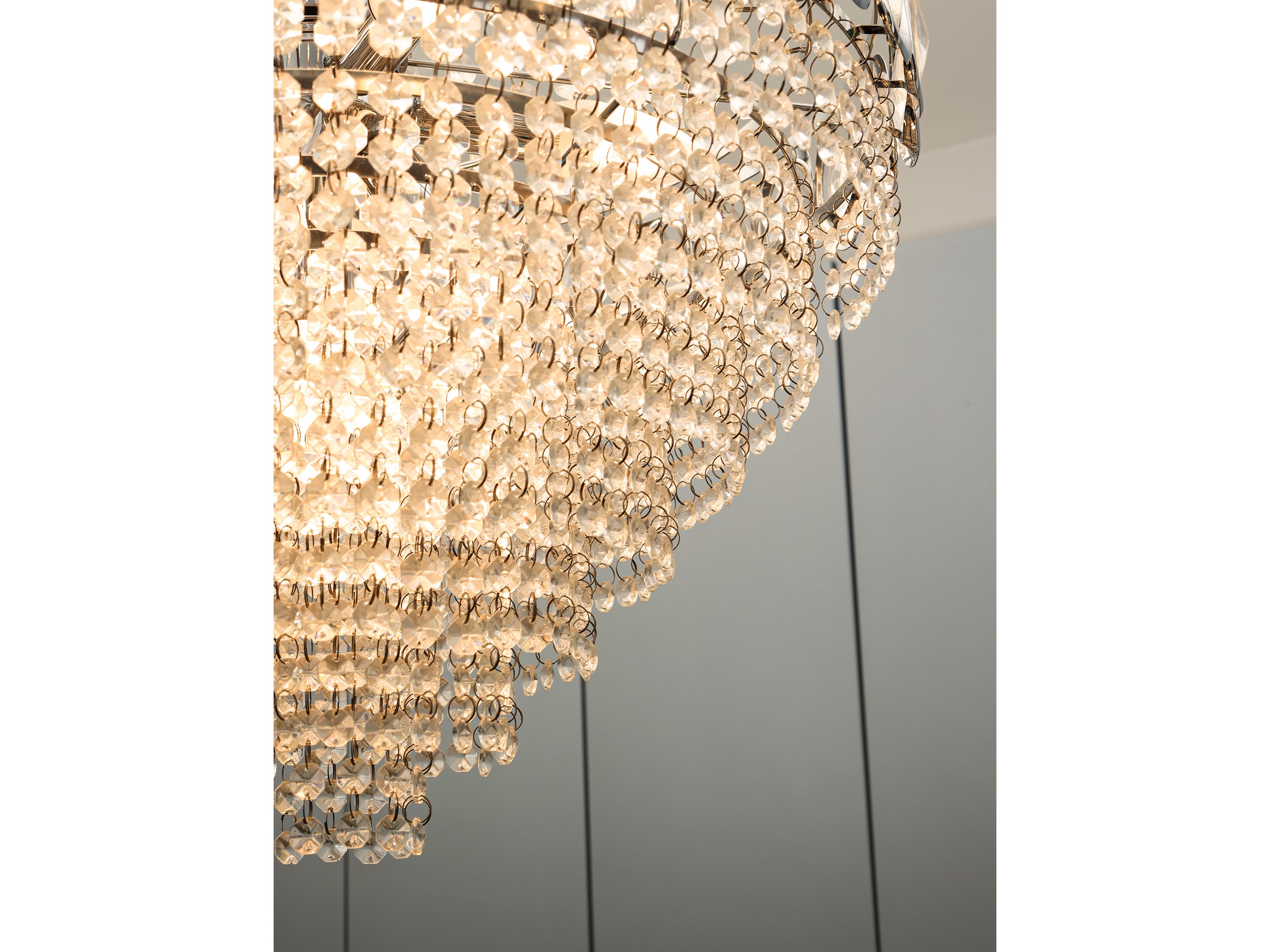 Lampadario Louis Philipe, Searchligth Lighting