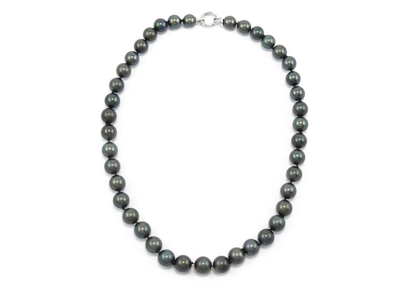 Collana di Perle Coltivate Tahiti con Fermezza in Oro Bianco