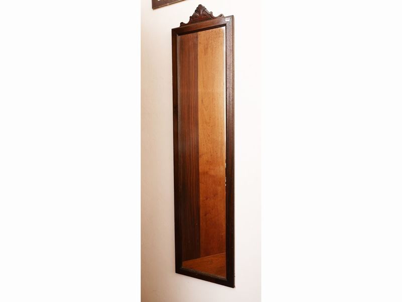 Piccola Specchiera con Cornice in Legno Tenero