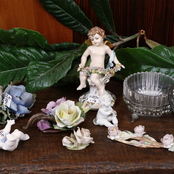 Lot of porcelain accessories to compose centrepieces