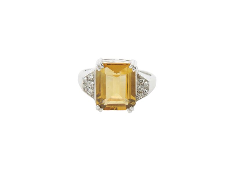Anello in Oro Bianco con Diamanti e Quarzo Citrino