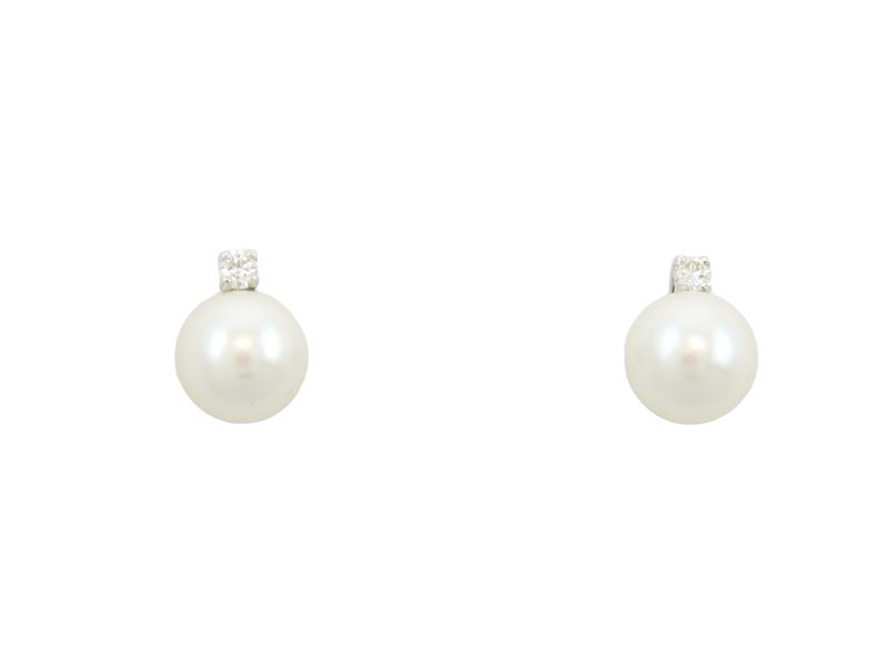 Orecchini in Oro Bianco con Diamanti e Perle Coltivate Akoya