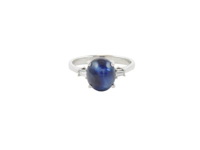 Anello in Oro Bianco con Diamanti e Zaffiro