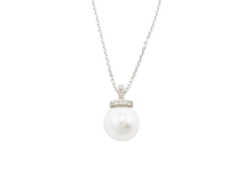 Catenina e Pendente in Oro Bianco con Diamanti e Perla Coltivata South Sea