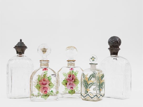 Assortimento di bottiglie da vino e liquore  - Asta L'Arte di Arredare - Maison Bibelot - Casa d'Aste Firenze - Milano