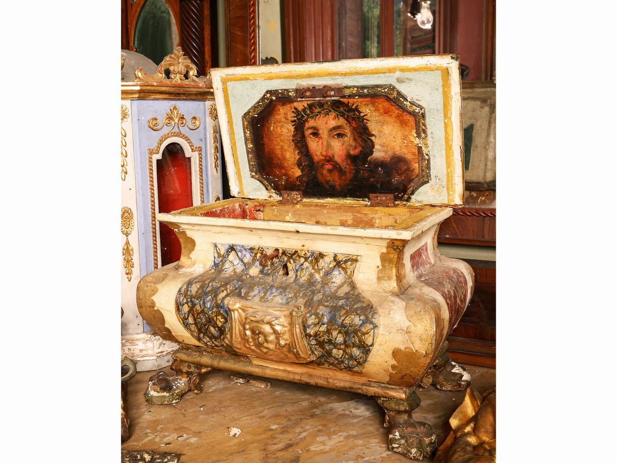 Reliquairio Ad Urna in Legno Laccato e Dorato