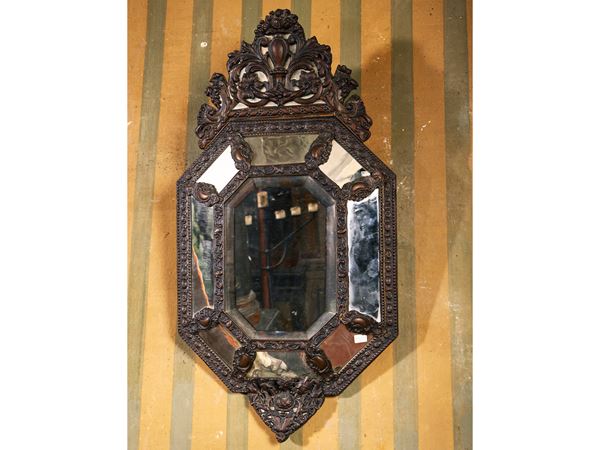 Octagonal mirror in Flemish style
