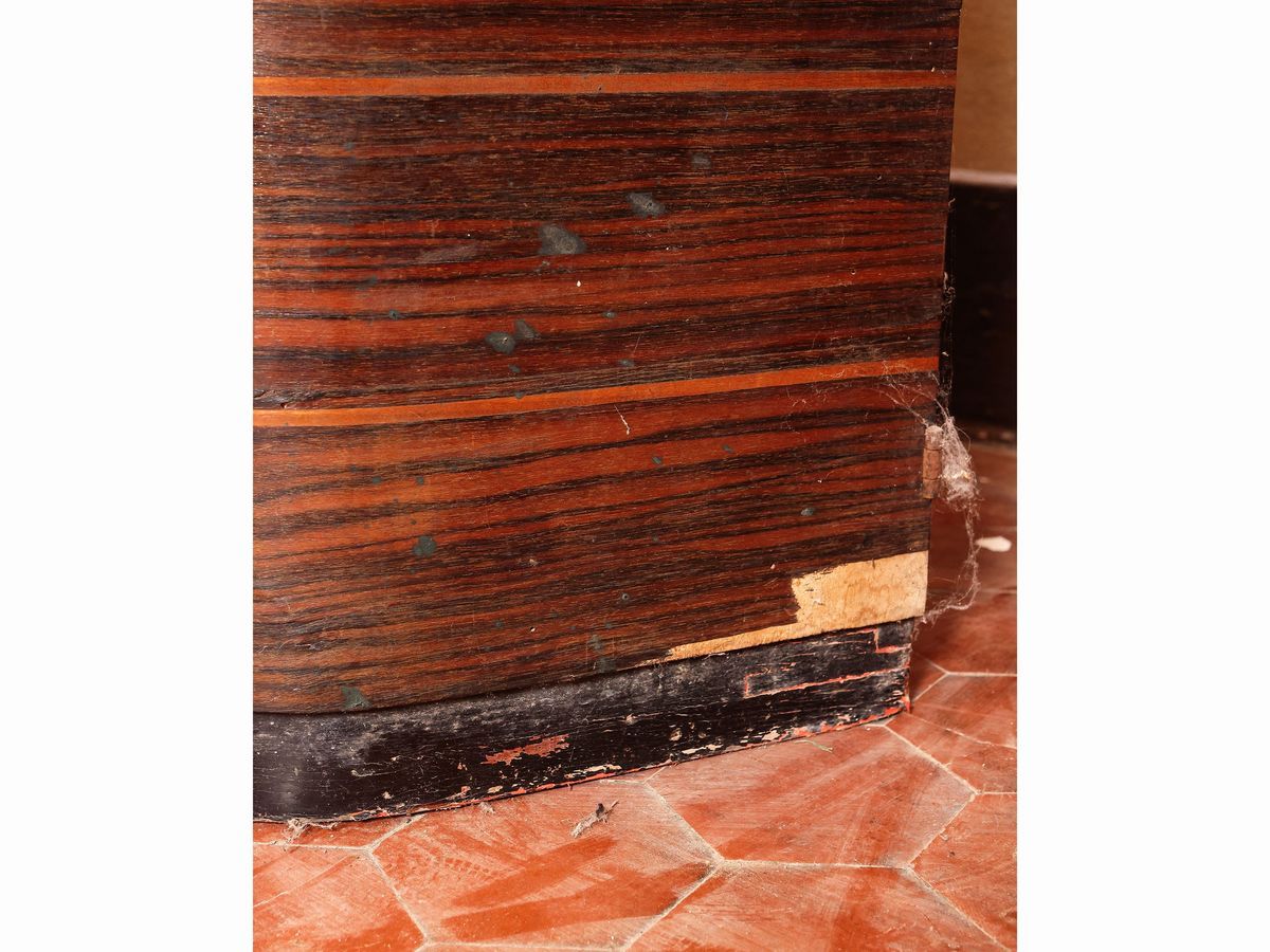 Piccola Credenza a Mezzaluna Impiallacciata in Palissandro