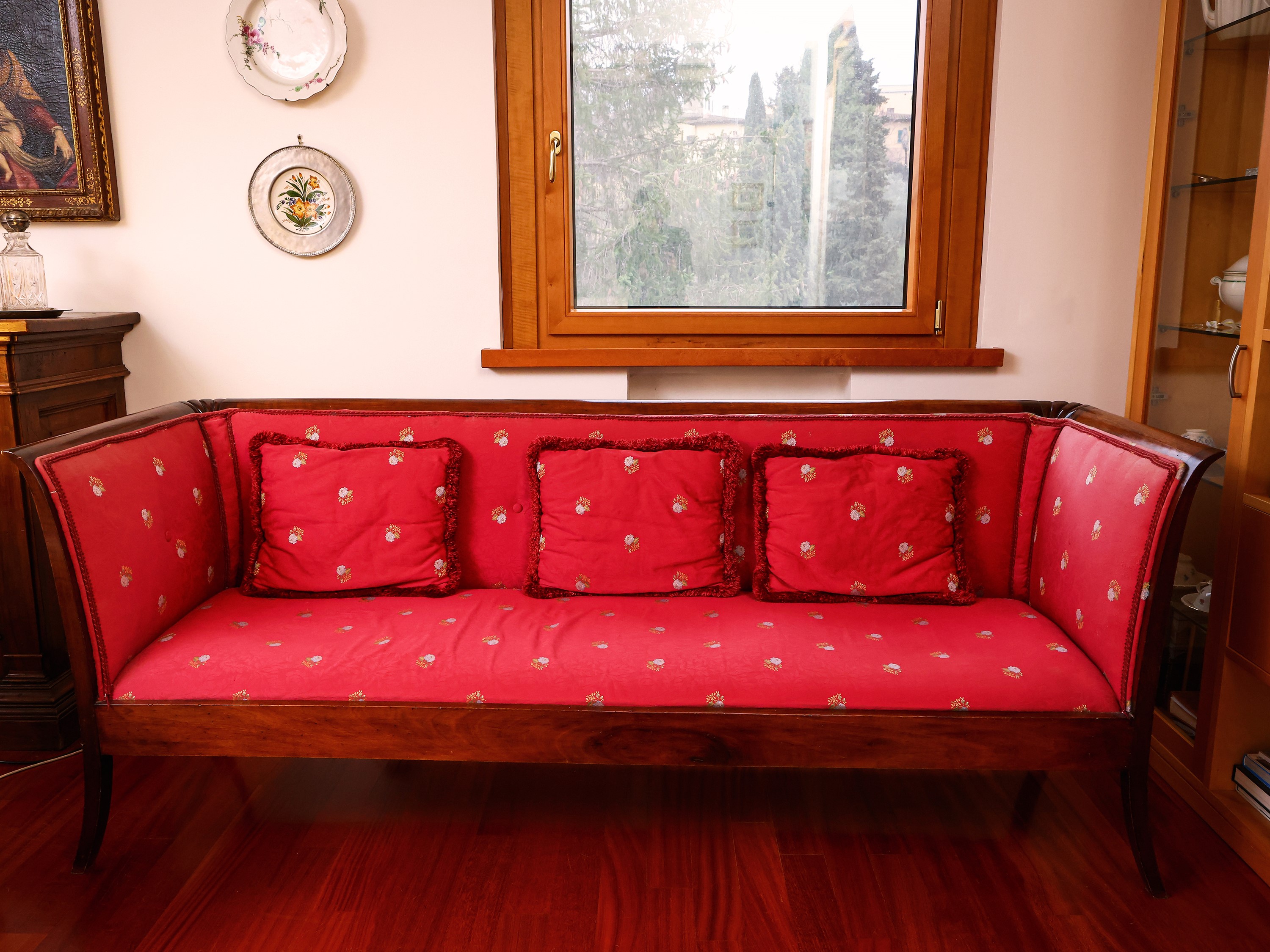 Divanetto a barca in noce