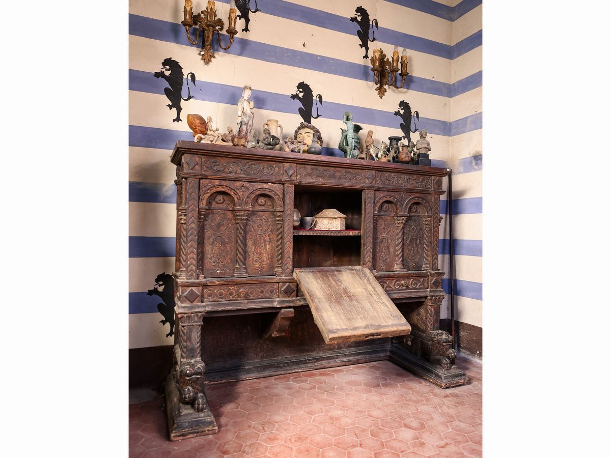 Grande Credenza in Legno Tenero Laccato e Patinato