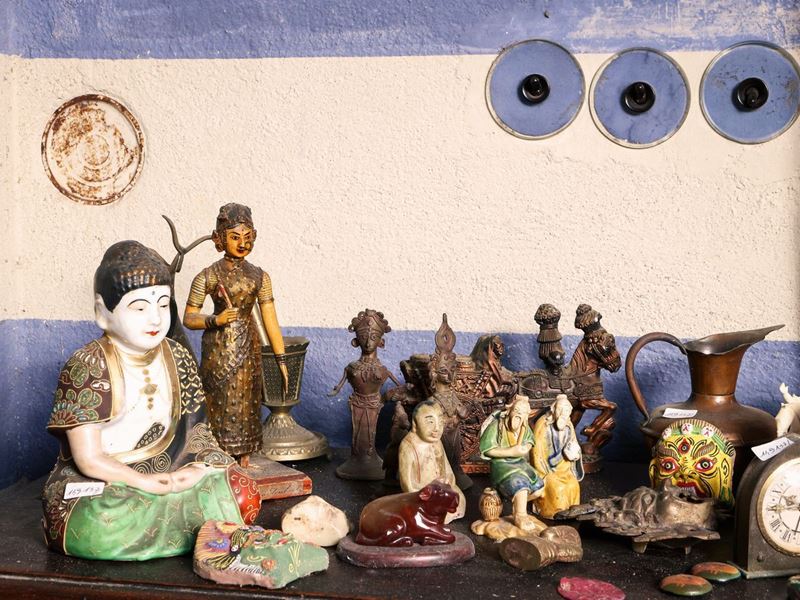 Lotto di Curiosità Orientali
