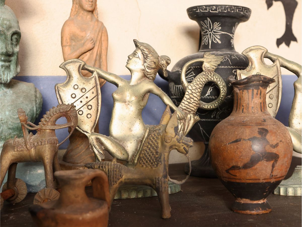 Lotto di Curiosità di Gusto Archeologico