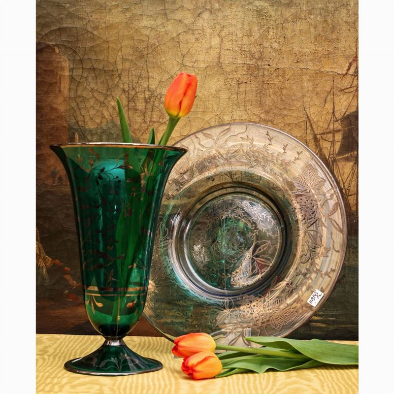 Vaso e Piatto in Vetro Soffiato con Decorazioni in Argento