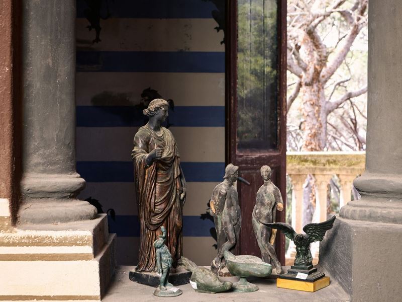 Assoritmento di Piccole Sculture di Gusto Classico