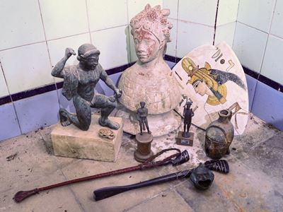 Lotto di Curiosità di Gusto Archeologico