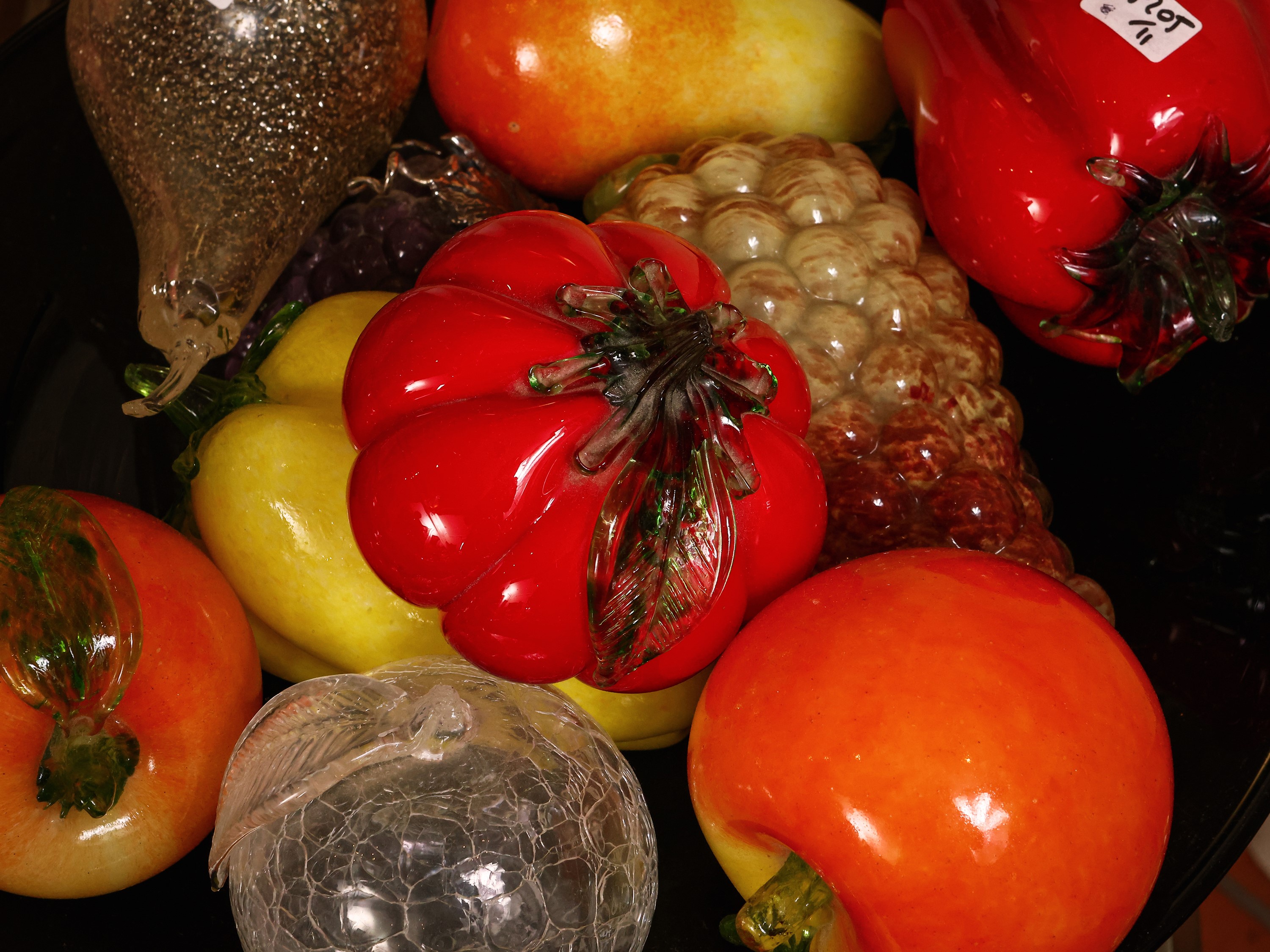 Miscellanea di Frutti Policromi in Vetro Soffiato
