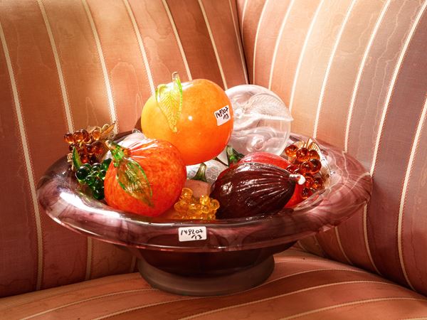 Collection of polychrome fruits in blown glass