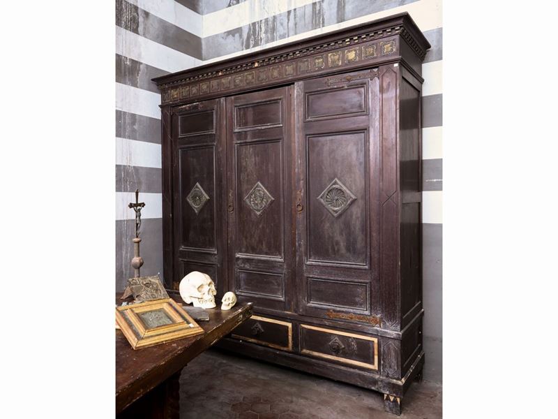Armadio in Legno Tenero Ebanizzato