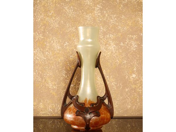 Small iridescent glass bulb vase, Pallme Konig