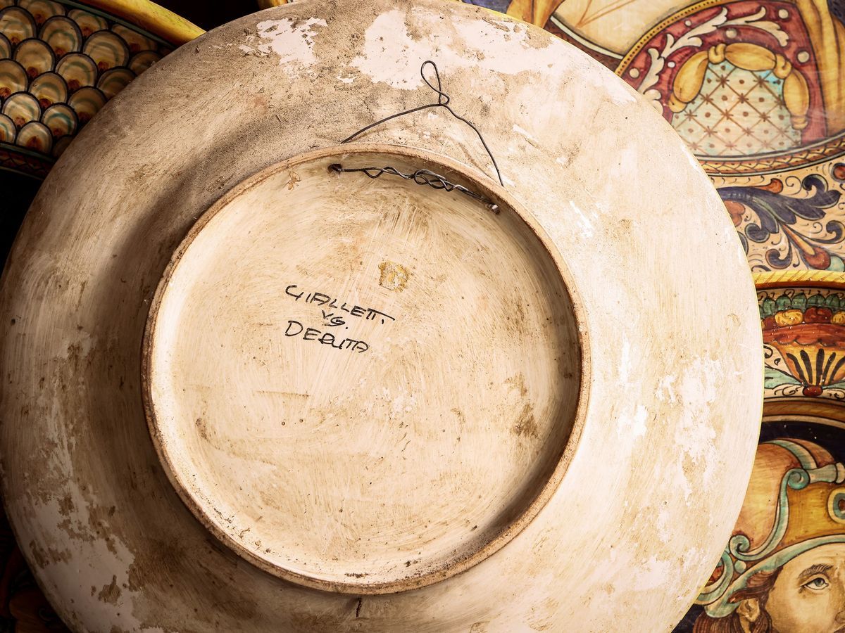 Quattro Piatti da Parata in Terracotta Smaltata, Deruta