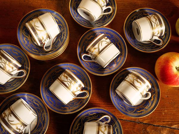 Serie di dodici tazzine da caffè iin porcellana, Richard Ginori per Trussardi Home