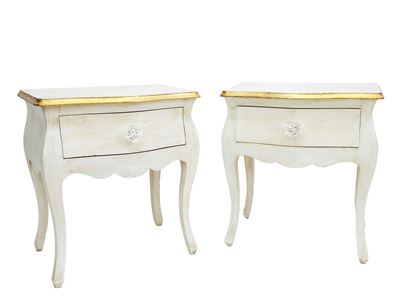 Coppia di Comodini in Legno Laccato Color Gesso