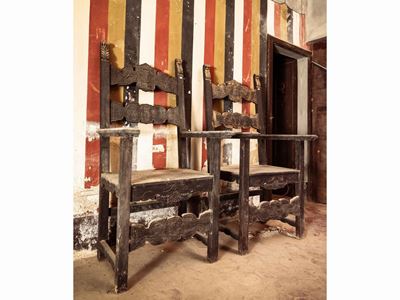 Coppia di Seggioloni in Stile Neorinascimentale