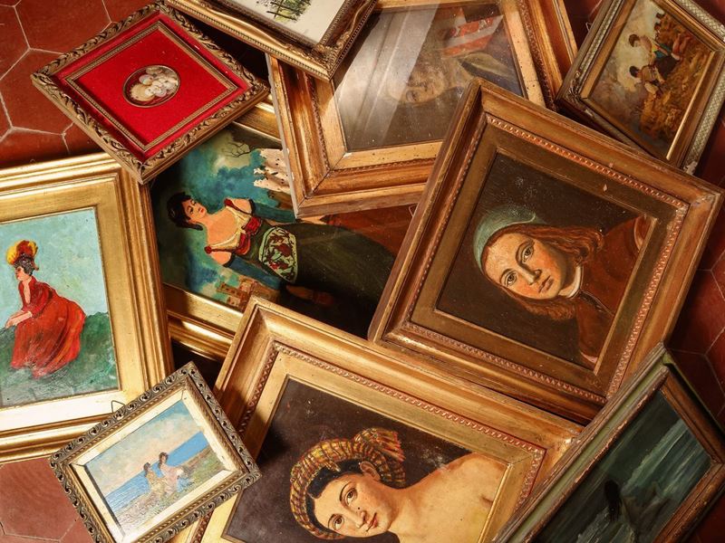Lotto di Cornici in Legno