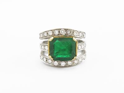 Anello in Oro Bianco e Giallo con Diamanti e Smeraldo