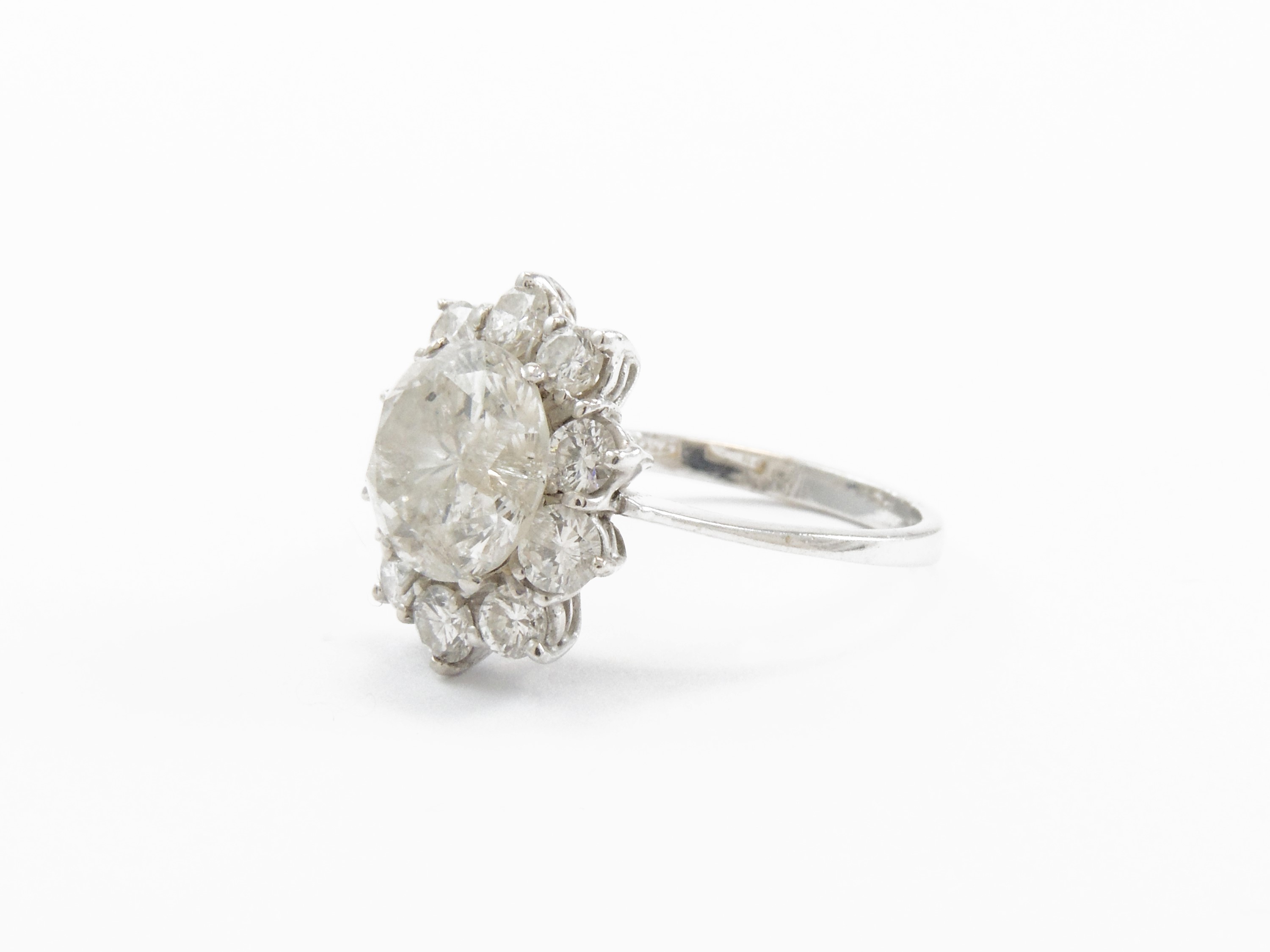 Anello in Oro Bianco con Diamanti