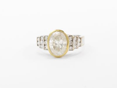 Anello in Oro Bianco e Giallo con Diamanti
