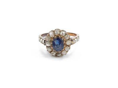 Anello in Oro a Basso Titolo con Diamanti e Zaffiro