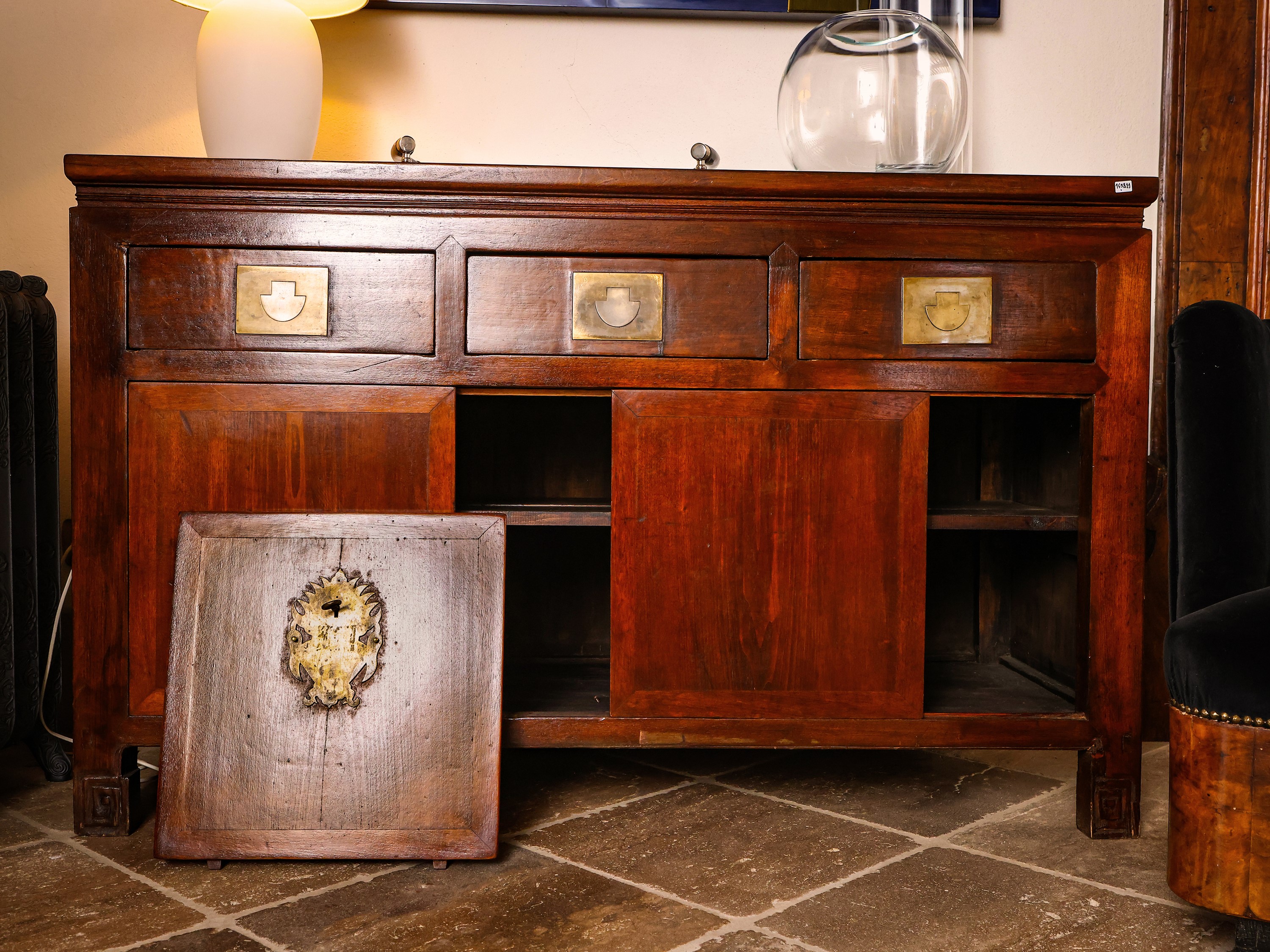 Credenza Orientale in Mogano