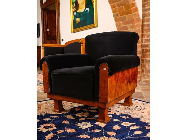 Pair of Art Deco armchairs veneered in briar