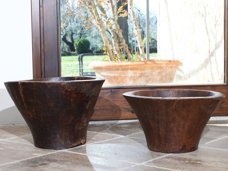 Due Grandi Catini Contenitori Rustici in Legno