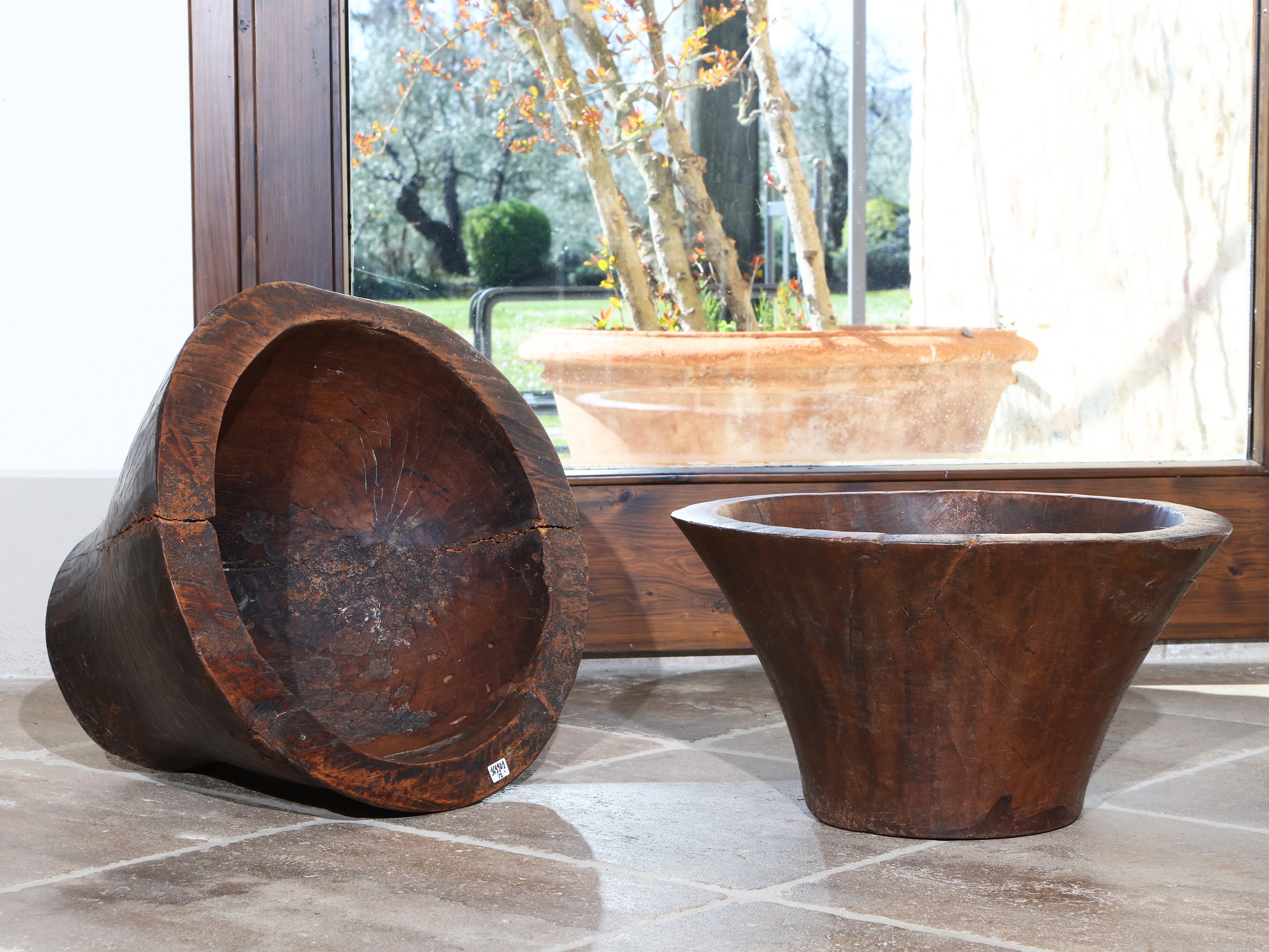 Due Grandi Catini Contenitori Rustici in Legno