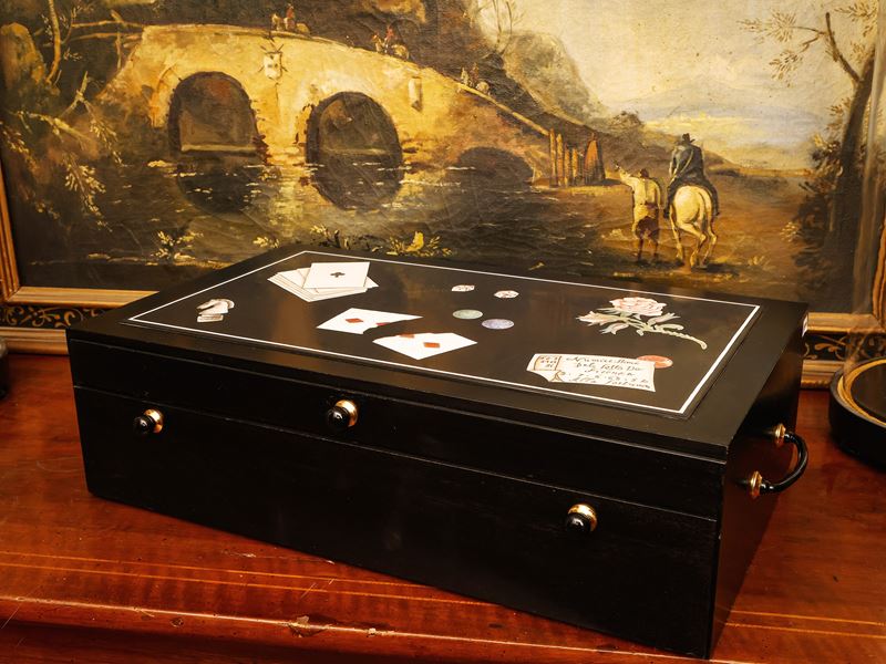 Grande Cofanetto per Collezioni in Legno Ebanizzato e Scagliola