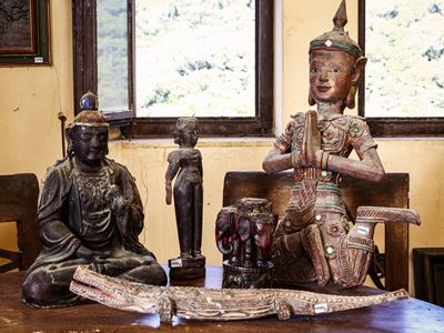 Lotto di Curiosità Orientali