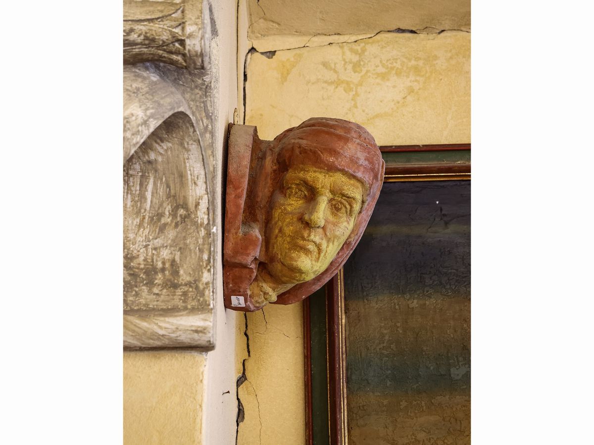 Coppia di Sculture Antropomorfe