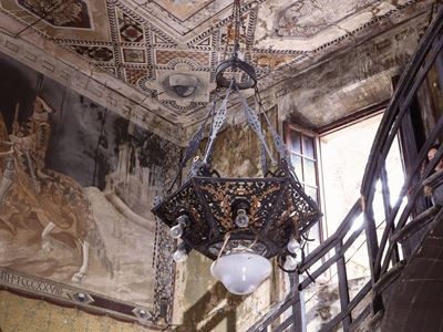 Particolare Grande Lampadario in Cuoio