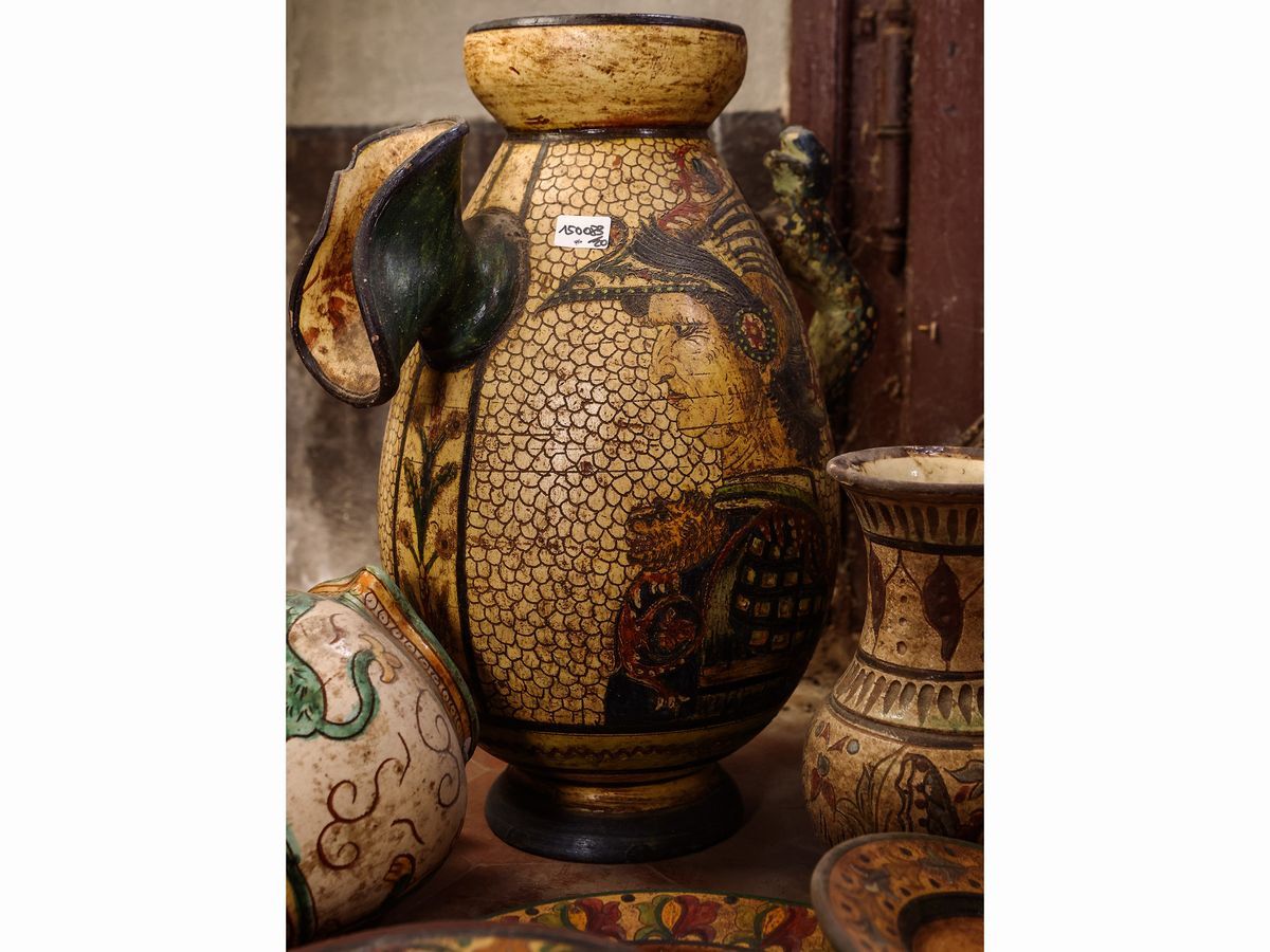 Miscellanea di Piatti Decorativi in Terracotta Smaltata